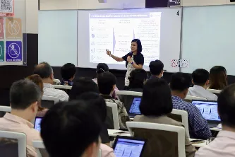 จัดโครงการอบรมเชิงปฏิบัติการ Curriculum Redesign เพื่อการตรวจสอบและรับรองมาตรฐานการอุดมศึกษาระดับหลักสูตร โดยมี อธิการบดีมหาวิทยาลัยพะเยา รองศาสตราจารย์ 