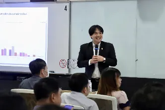 จัดโครงการอบรมเชิงปฏิบัติการ Curriculum Redesign เพื่อการตรวจสอบและรับรองมาตรฐานการอุดมศึกษาระดับหลักสูตร โดยมี อธิการบดีมหาวิทยาลัยพะเยา รองศาสตราจารย์ 