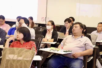 จัดโครงการอบรมเชิงปฏิบัติการ Curriculum Redesign เพื่อการตรวจสอบและรับรองมาตรฐานการอุดมศึกษาระดับหลักสูตร โดยมี อธิการบดีมหาวิทยาลัยพะเยา รองศาสตราจารย์ 