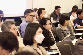 จัดโครงการอบรมเชิงปฏิบัติการ Curriculum Redesign เพื่อการตรวจสอบและรับรองมาตรฐานการอุดมศึกษาระดับหลักสูตร โดยมี อธิการบดีมหาวิทยาลัยพะเยา รองศาสตราจารย์ 