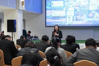 ผู้บริหารมหาวิทยาลัยพะเยา พบผู้บริหารสถานศึกษาและครูแนะแนว กลุ่มภาคตะวันออกเฉียงเหนือตอนกลาง ณ จังหวัดร้อยเอ็ด