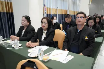 ผู้บริหารมหาวิทยาลัยพะเยา พบผู้บริหารสถานศึกษาและครูแนะแนว กลุ่มภาคตะวันออกเฉียงเหนือตอนกลาง ณ จังหวัดร้อยเอ็ด