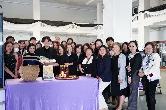 กองบริการการศึกษาร่วมฮอมบุญวัตถุดิบเพื่อกวนข้าวทิพย์ถวายพระเจ้าตนหลวง กิจกรรมตานข้าวใหม่ใส่บาตรหลวง ประจำปี 2569