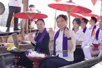 กองบริการการศึกษา มหาวิทยาลัยพะเยา ร่วมสืบสานประเพณีตานข้าวใหม่ใส่บาตรหลวง ณ วัดศรีโคมคำ