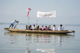 กองบริการการศึกษา มหาวิทยาลัยพะเยา ร่วมสืบสานประเพณีตานข้าวใหม่ใส่บาตรหลวง ณ วัดศรีโคมคำ