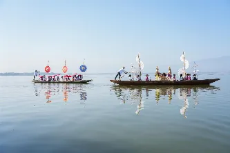 กองบริการการศึกษา มหาวิทยาลัยพะเยา ร่วมสืบสานประเพณีตานข้าวใหม่ใส่บาตรหลวง ณ วัดศรีโคมคำ